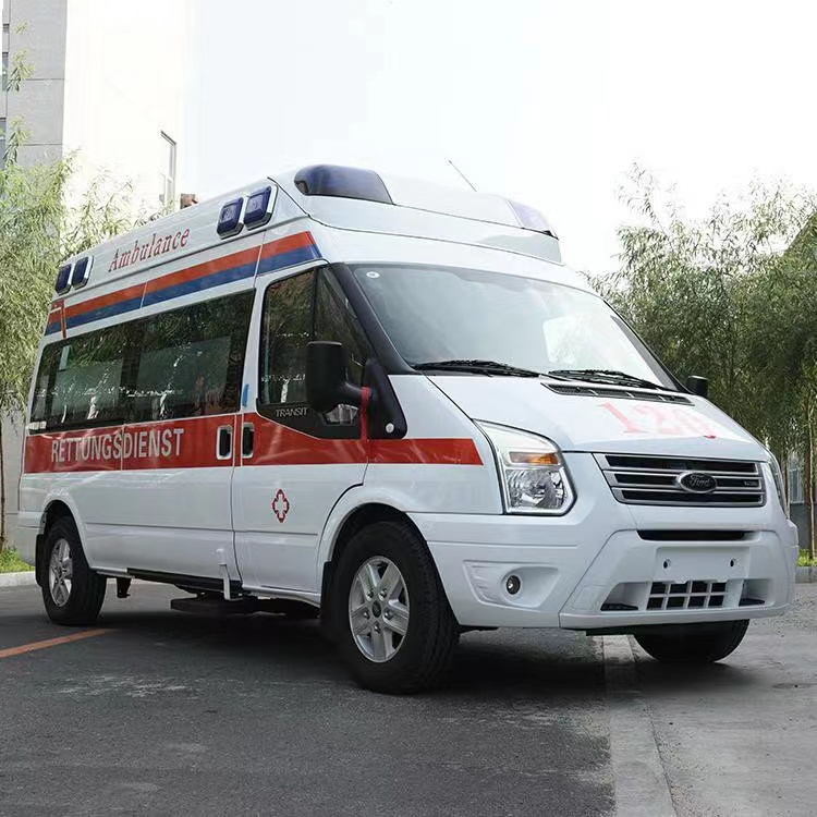 华龙行动不便者长途救护车租赁：安全转运的核心注意事项​